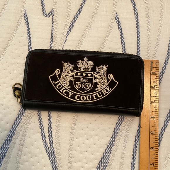 Juicy Couture Wallet - Picture 2 of 5
